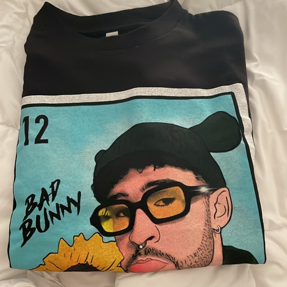 Bad Bunny El Romantico T-shirt Sz S - Picture 4 of 6